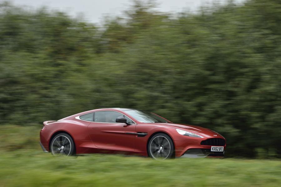  Aston Martin Vanquish 2012 года  (UK) (фото 55 из 170)